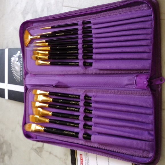 Myartscape paint brushes and carrying case. - Picture 1 of 8